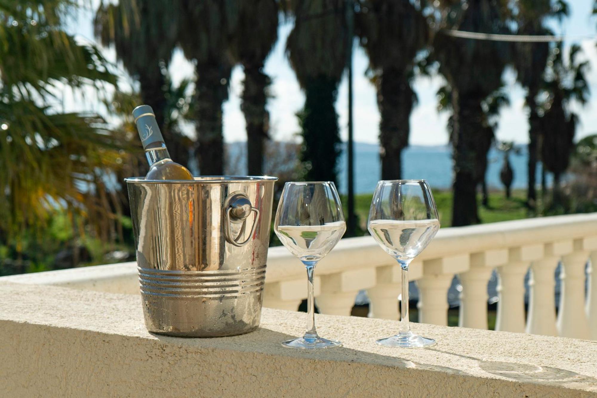 Hotel De La Mer Єр Екстер'єр фото